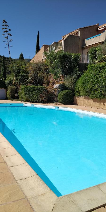 TI SABLE Agréable studio cabine climatisé, Jolie Vue Mer, Piscine à Cavalaire sur Mer Extérieur photo